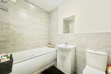 2 bed flat, 31 Gregory Street, Lenton, Nottingham, NG72NL - Image 4